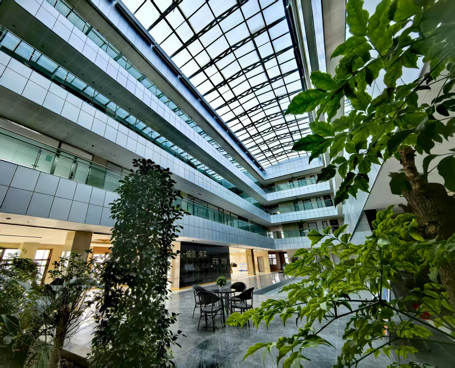 ����ӭ��������������������������ʱ�﷫����  ��������ְԱ����ǰ��ѵ